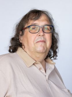 Head and Shoulder profile photo of Robyn Norfolk