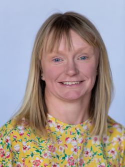 Head and Shoulder profile photo of Mel Alcott