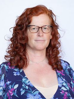 Head and Shoulder profile photo of Karen Lawrance